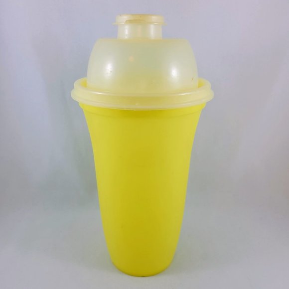 Tupperware Vintage Quick Shake Mixer Blender 844-4 Yellow 16oz Cup Read - Picture 3 of 10
